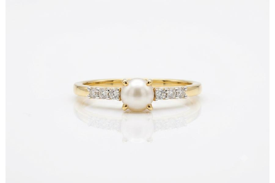 Moti Lab-Grown Diamond Pearl Band